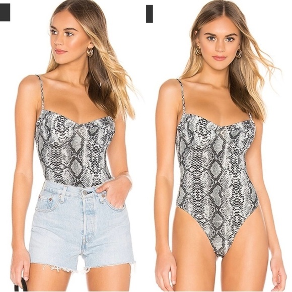 Superdown Sara Underwire Bodysuit Adjustable Straps White Snake S NWT New - Picture 1 of 12